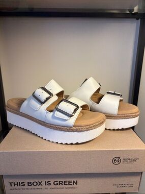 Like new! Clarks Lana Platform Slide Sandals, leather straps, S: 8